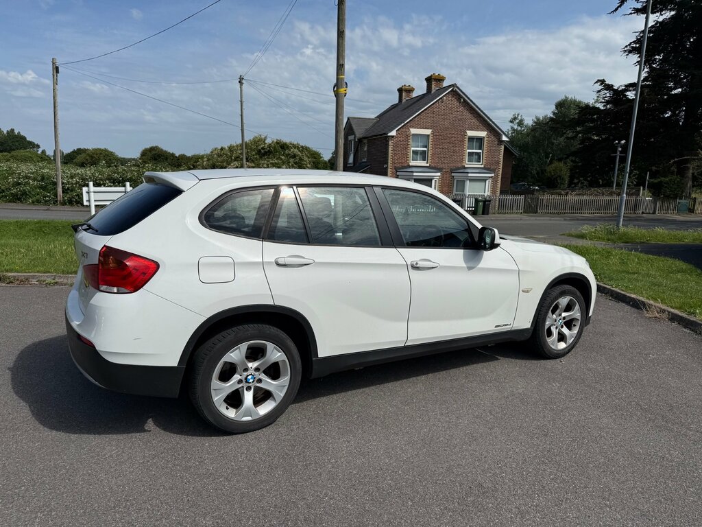 BMW X1 Estate 2.0 Black #3