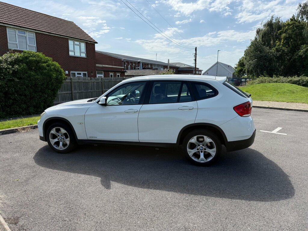 BMW X1 Estate 2.0 Black #13