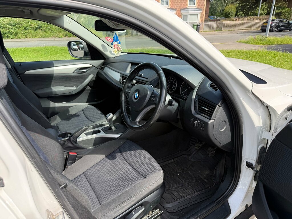BMW X1 Estate 2.0 Black #40