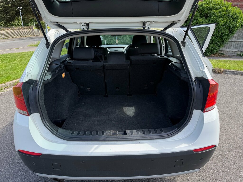 BMW X1 Estate 2.0 Black #30