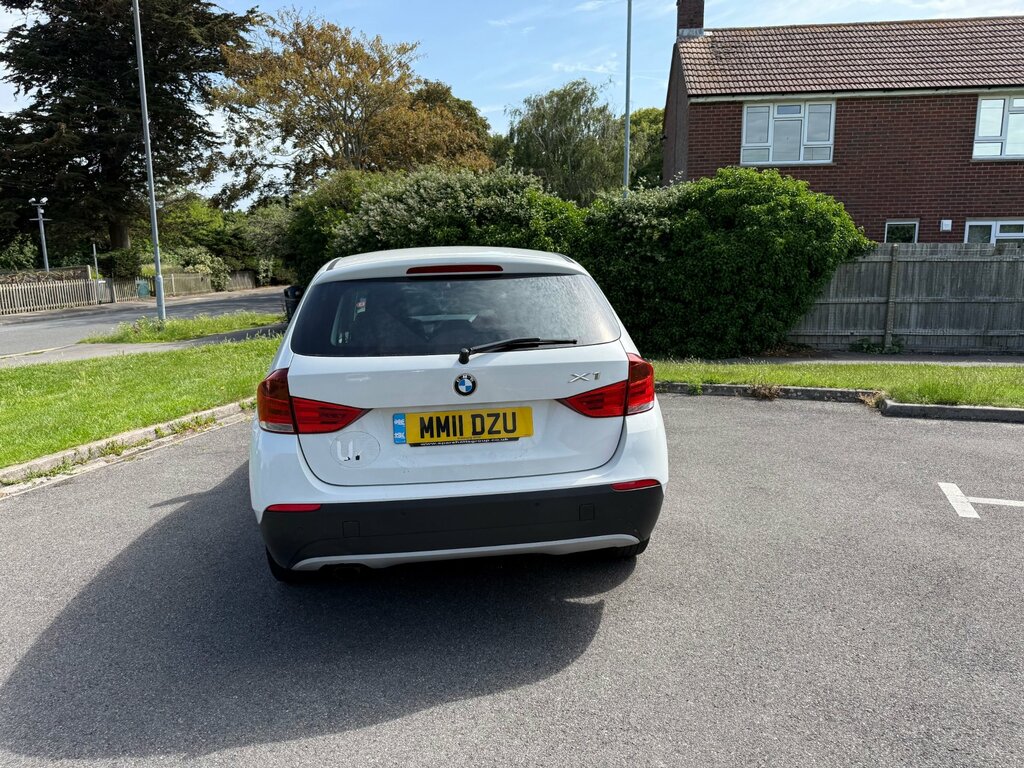 BMW X1 Estate 2.0 Black #19
