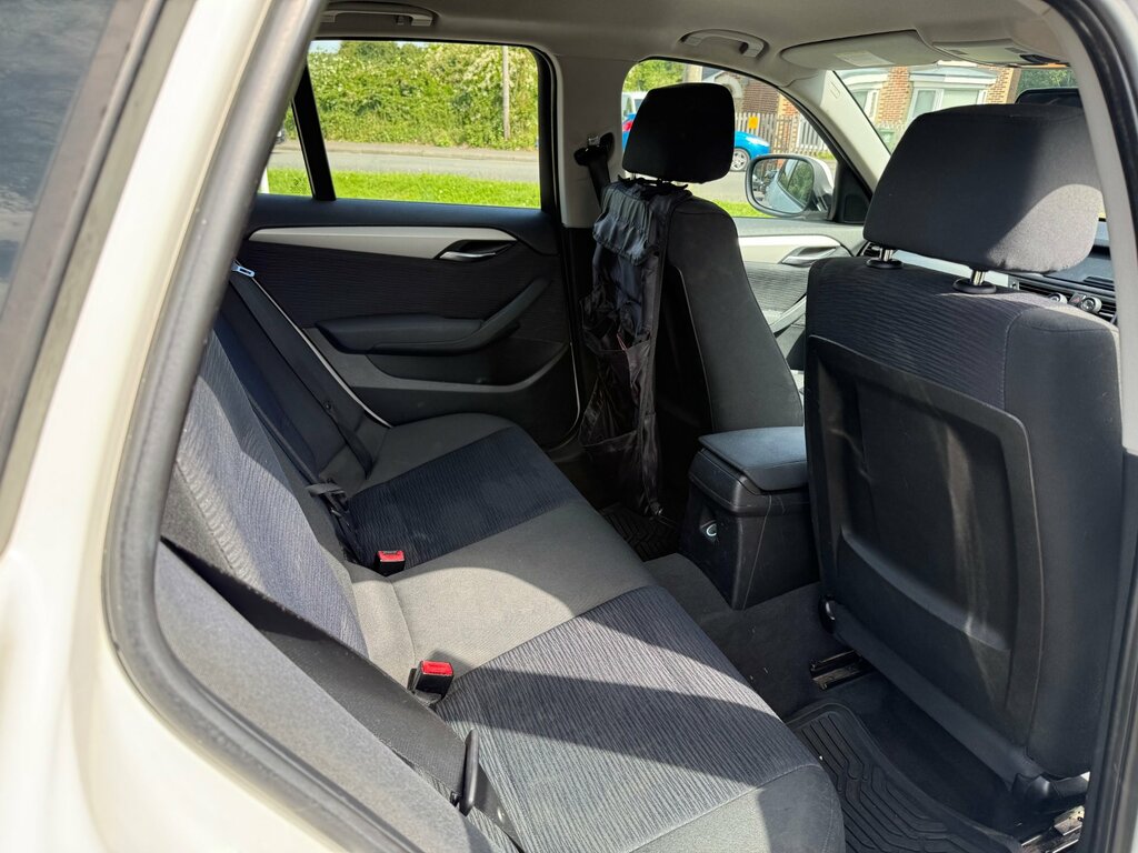 BMW X1 Estate 2.0 Black #35