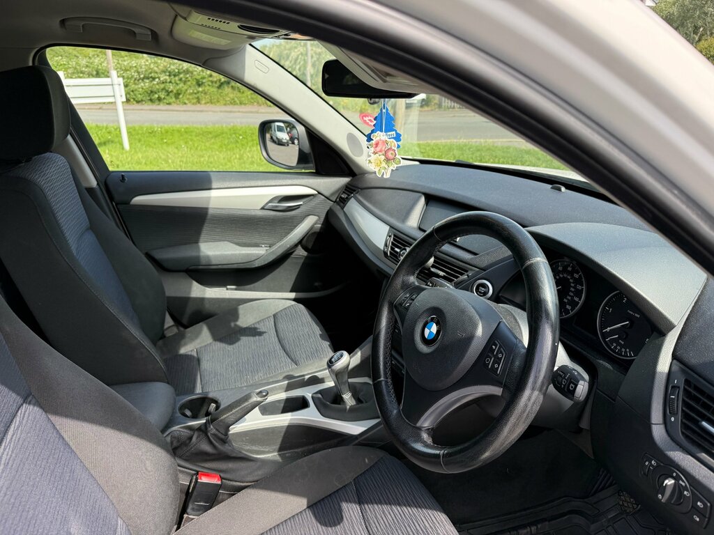 BMW X1 Estate 2.0 Black #36