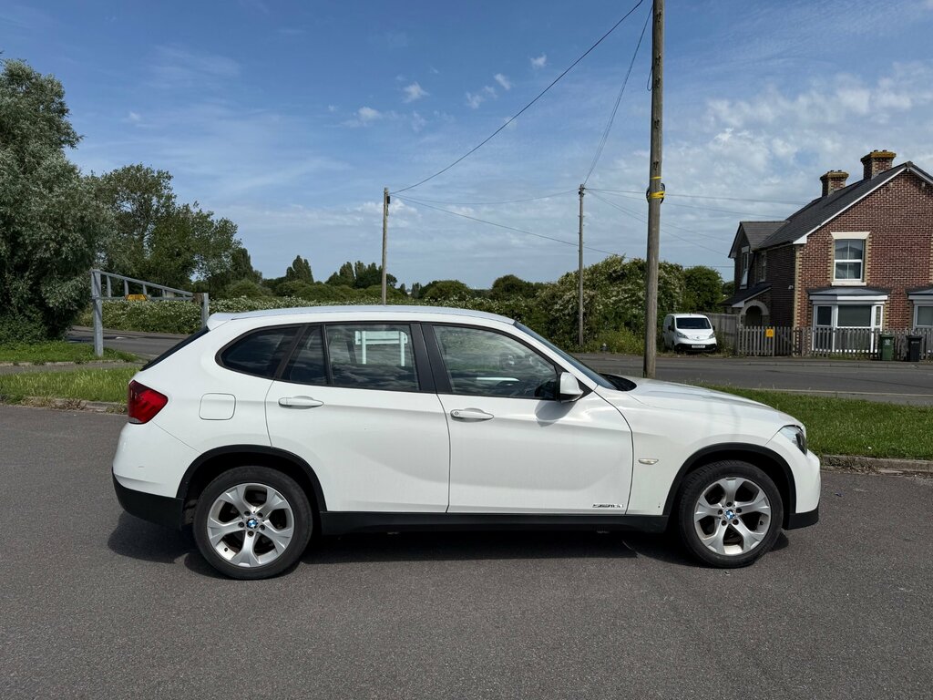 BMW X1 Estate 2.0 Black #2