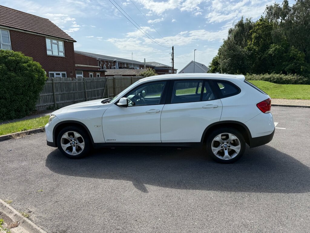 BMW X1 Estate 2.0 Black #12