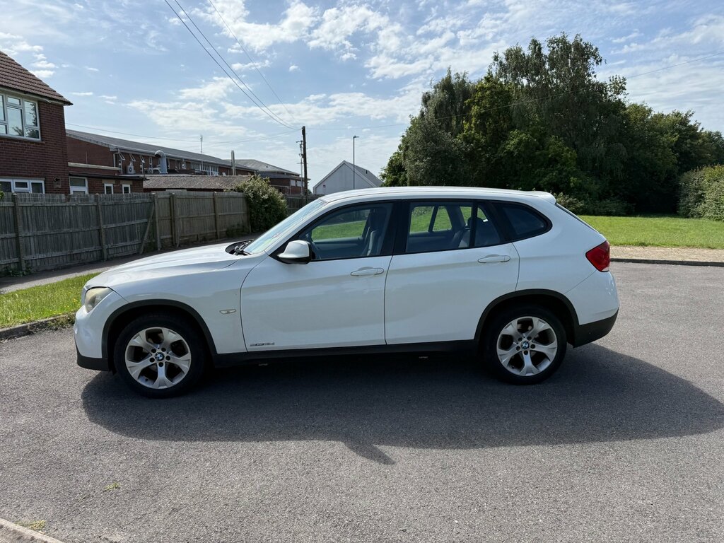 BMW X1 Estate 2.0 Black #11