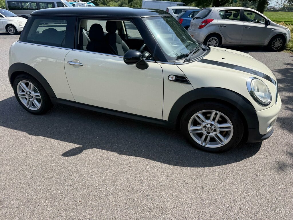 Mini Hatch 1.6 Cooper Hatchback Euro 5 122 White #4