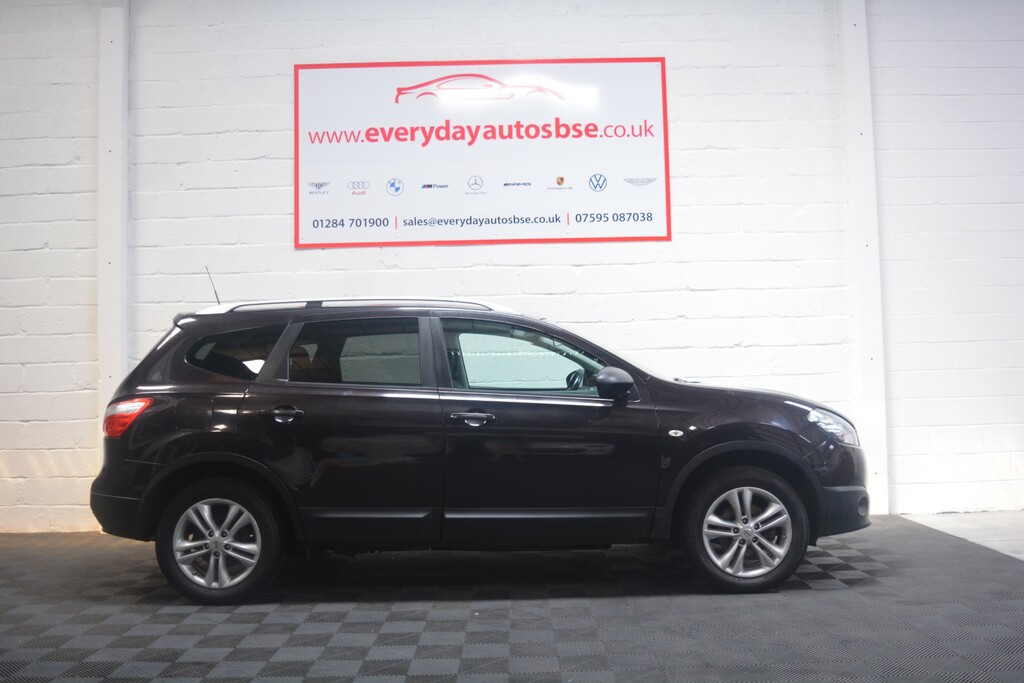 Nissan Qashqai+2 Acenta Plus Black #20