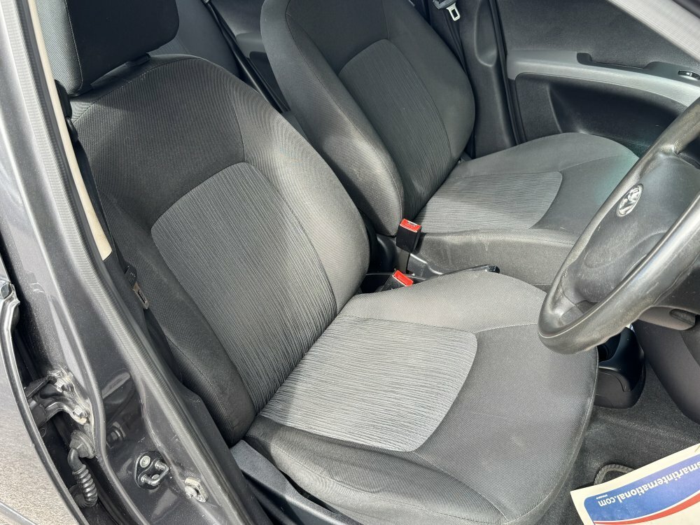 Hyundai I10 1.2 Active Black #8