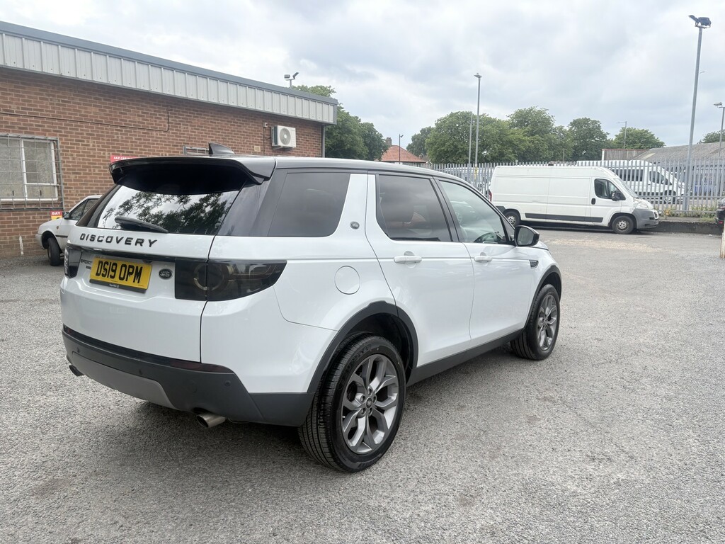 Land Rover Discovery Sport 2.0 Td4 Landmark DS19OPM White #4