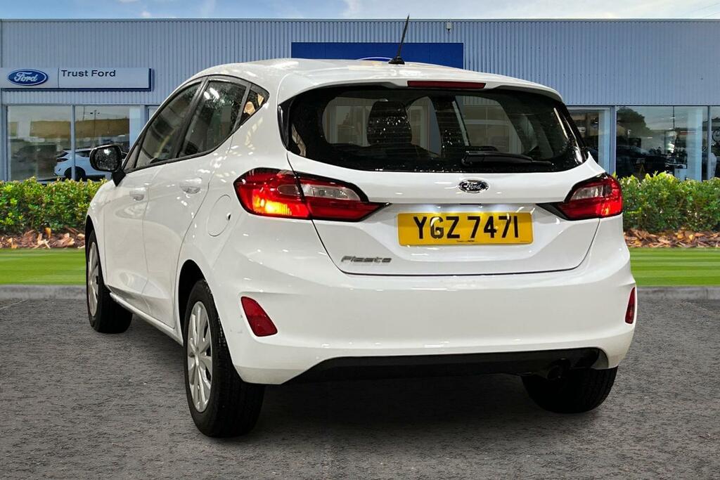 Ford Fiesta 1.1 Trend YGZ7471 White #2