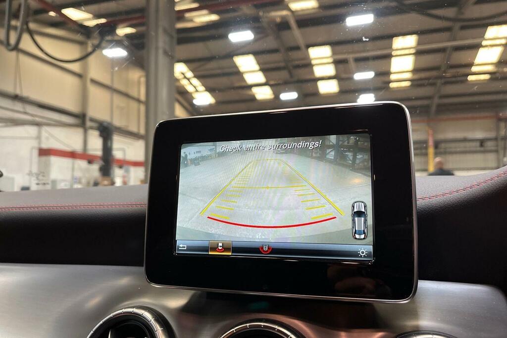 Mercedes-Benz CLA Class Cla 180 Amg Line Tip Red #30