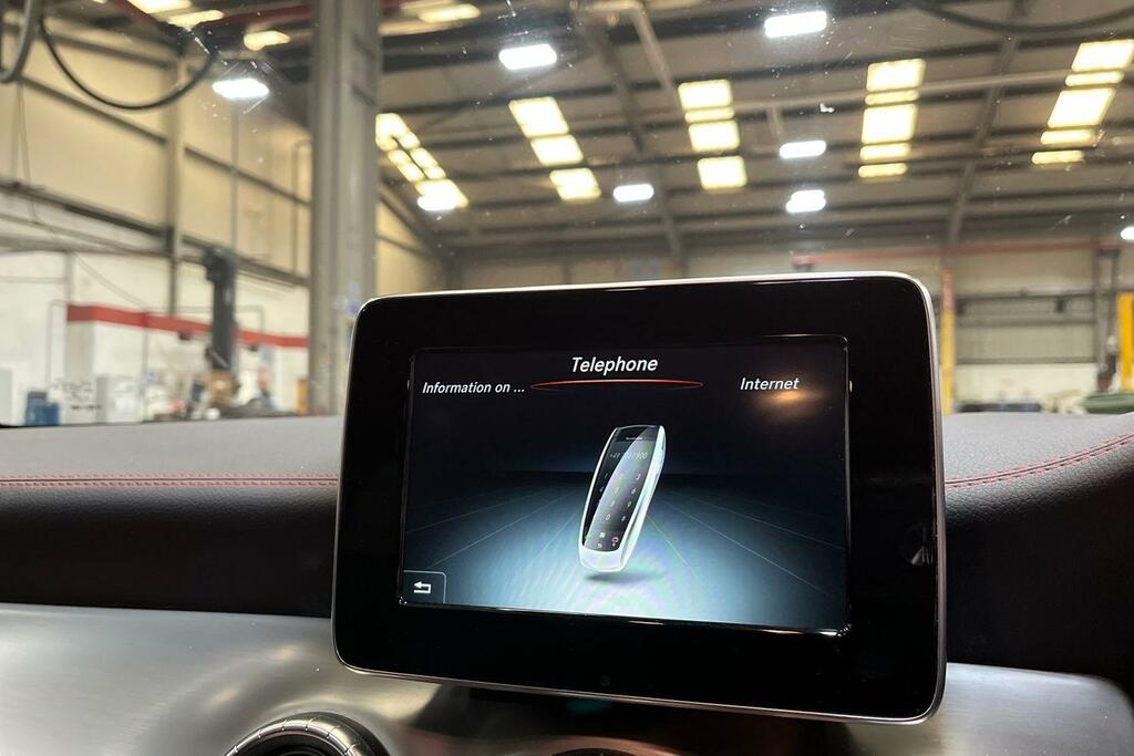 Mercedes-Benz CLA Class Cla 180 Amg Line Tip Red #32