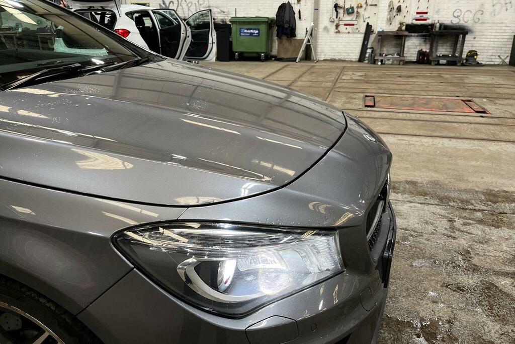 Mercedes-Benz CLA Class Cla 180 Amg Line Tip Red #23