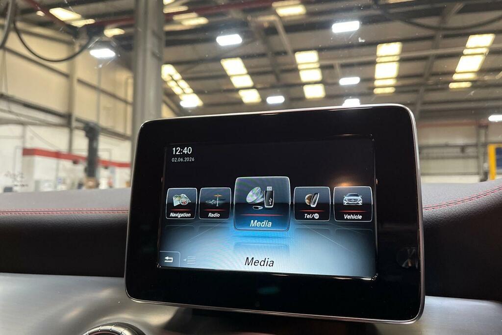 Mercedes-Benz CLA Class Cla 180 Amg Line Tip Red #34