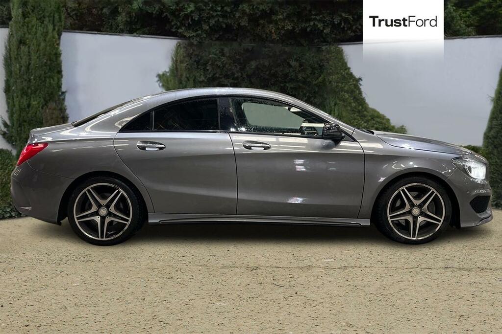Mercedes-Benz CLA Class Cla 180 Amg Line Tip Red #3