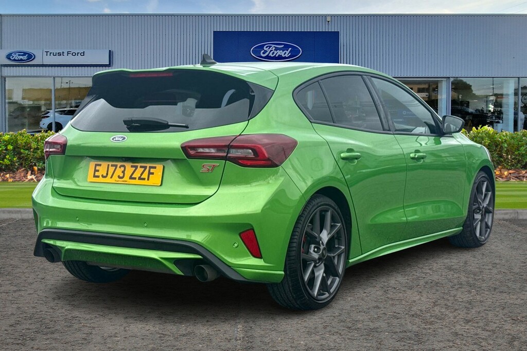 Ford Focus 2.3T Ecoboost St Hatchback Euro Green #4