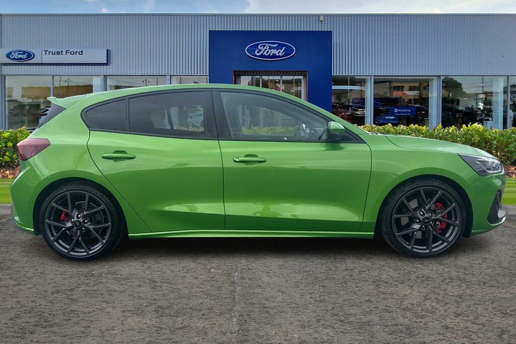 Ford Focus 2.3T Ecoboost St Hatchback Euro Green #3