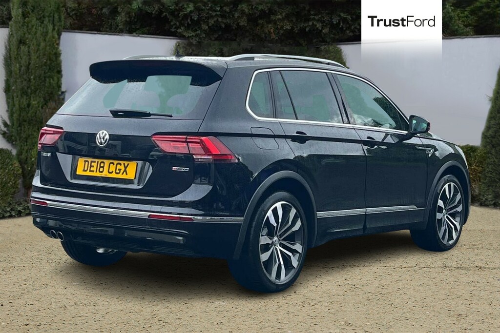 Volkswagen Tiguan 2.0 Tdi 150 4Motion R-line Black #4