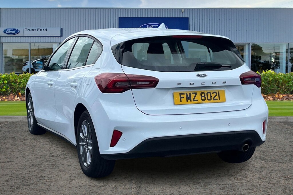 Ford Focus 1.0 Ecoboost Hybrid Mhev Titanium FMZ8021 White #2