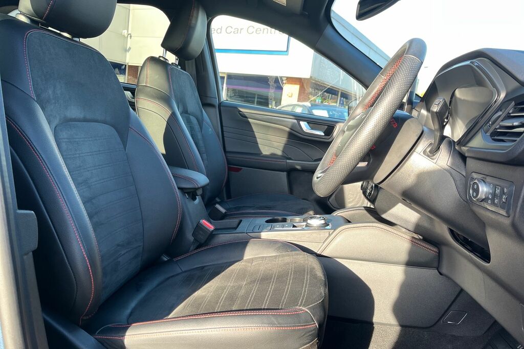 Ford Kuga 1.5 Ecoblue St-line X White #17