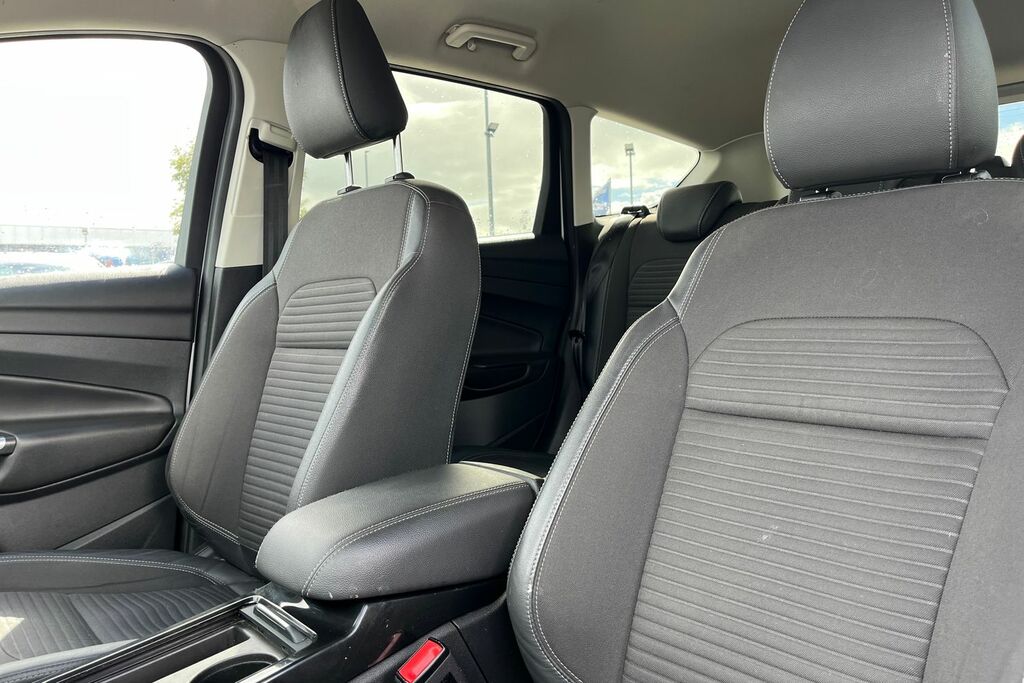 Ford Kuga 1.5 Tdci Titanium 2Wd- Cruise Control, Keyless Black #19