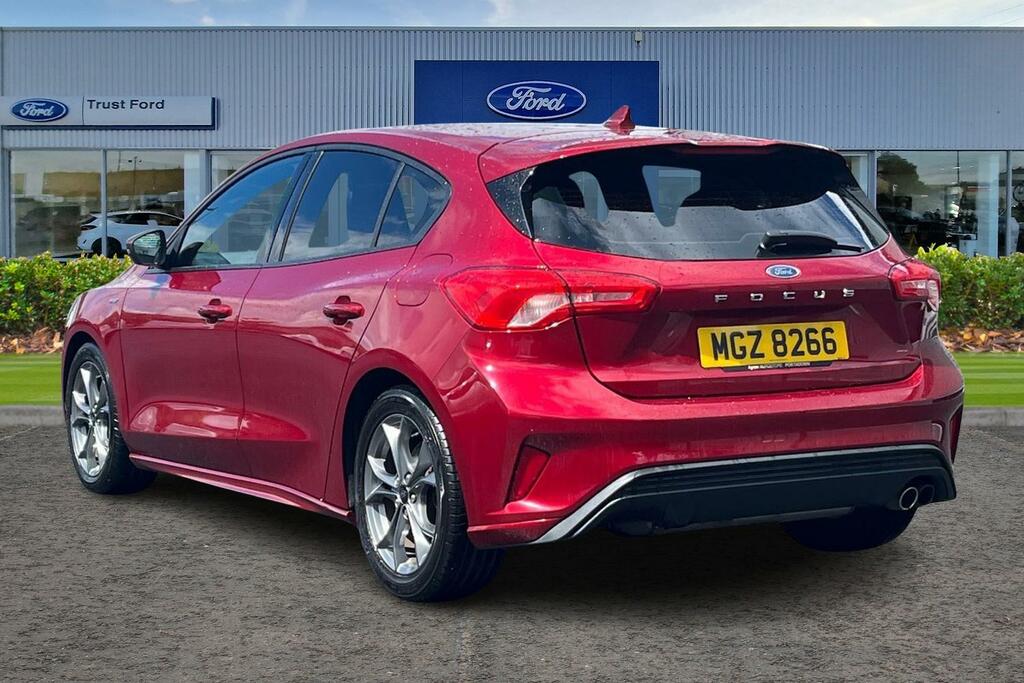 Ford Focus 1.0 Ecoboost 125 St-line - Carplat Sat Nav Wir MGZ8266 Red #2