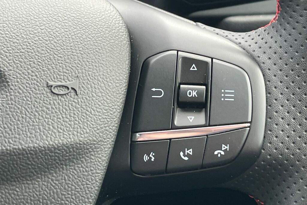 Ford Kuga 1.5 St-line Ecoblue 2020 Red #38