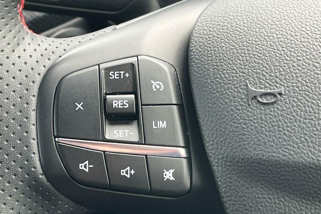 Ford Kuga 1.5 St-line Ecoblue 2020 Red #37