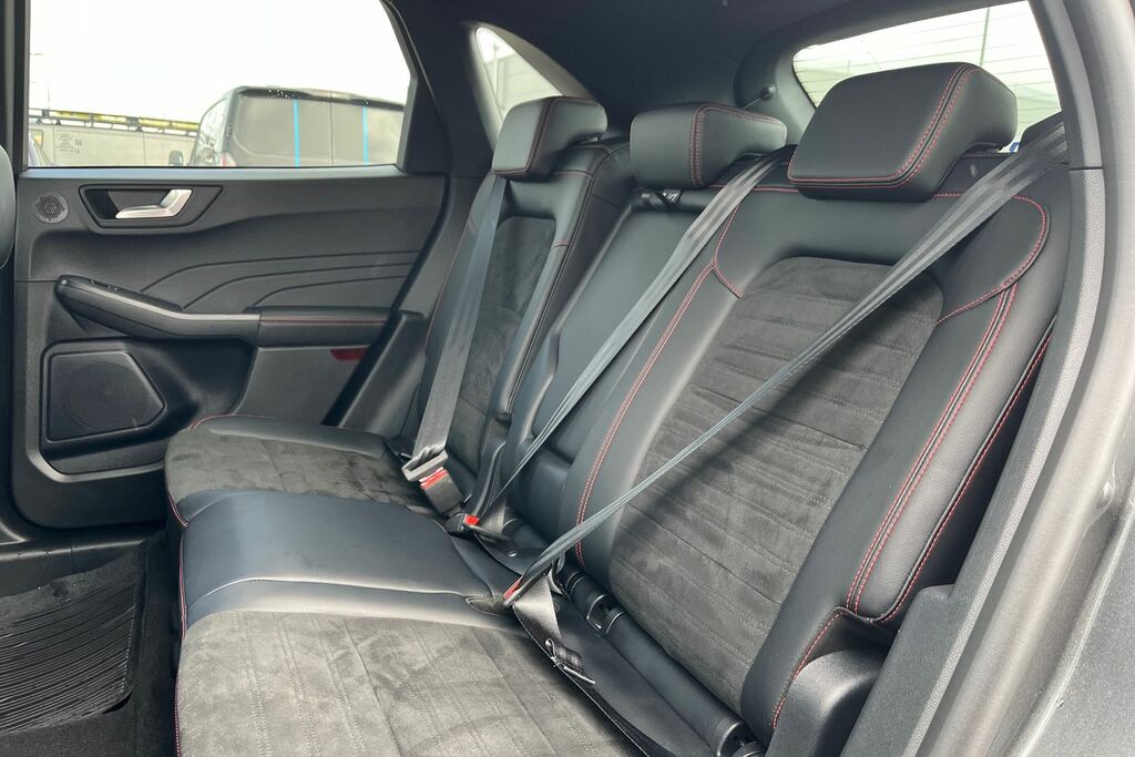 Ford Kuga 1.5 St-line Ecoblue 2020 Red #20