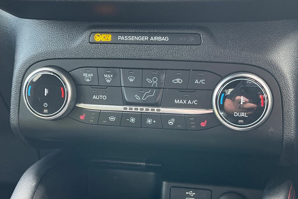 Ford Kuga 1.5 St-line Ecoblue 2020 Red #31