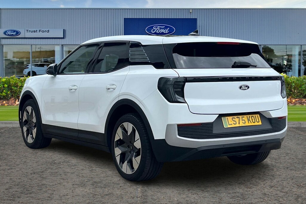 Ford Explorer Extended Range 77Kwh Premium Suv White #2