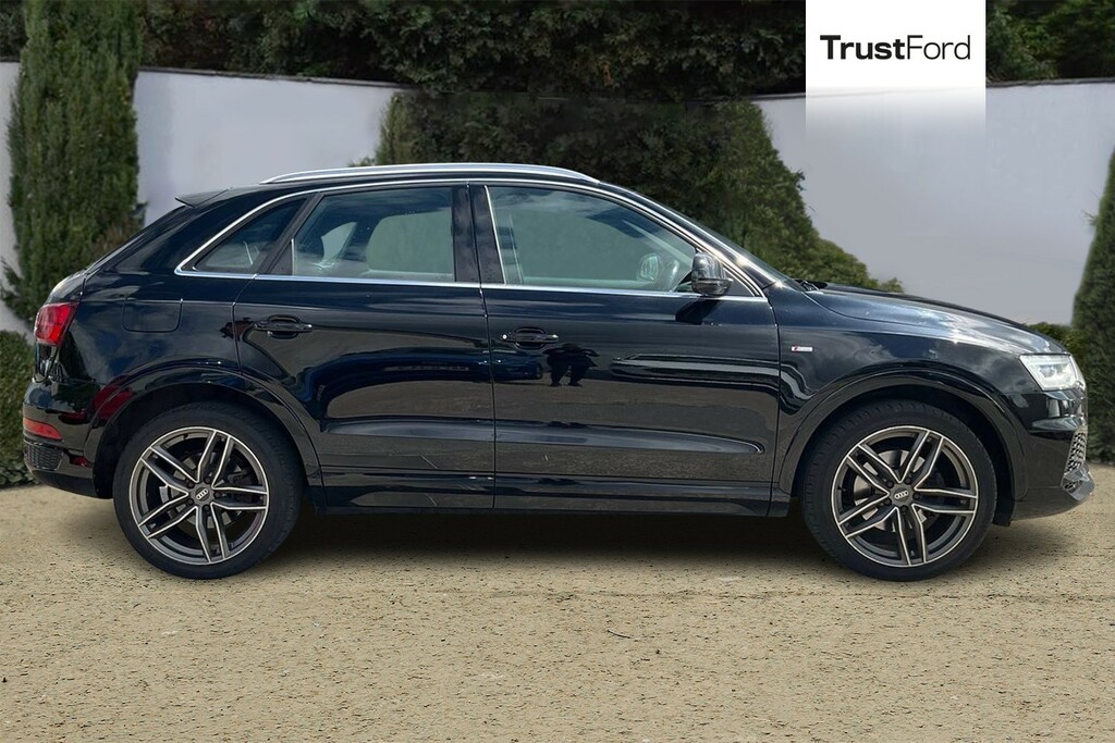 Audi Q3 1.4T Fsi S Line Edition LO67XUV Black #3