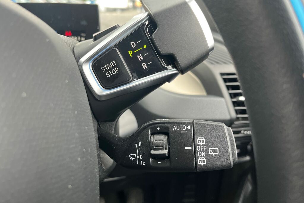 BMW i3 125Kw 42Kwh Suite Interior World Blue #15