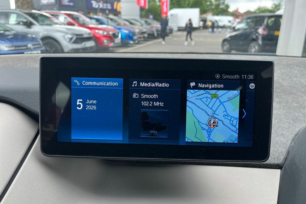 BMW i3 125Kw 42Kwh Suite Interior World Blue #25