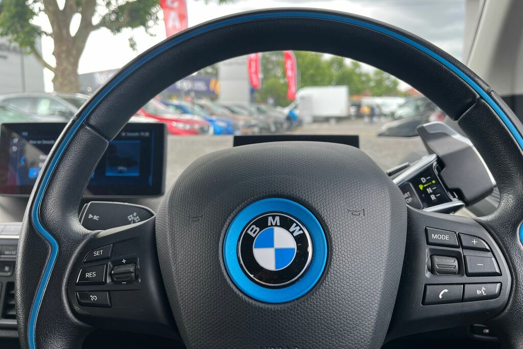 BMW i3 125Kw 42Kwh Suite Interior World Blue #23