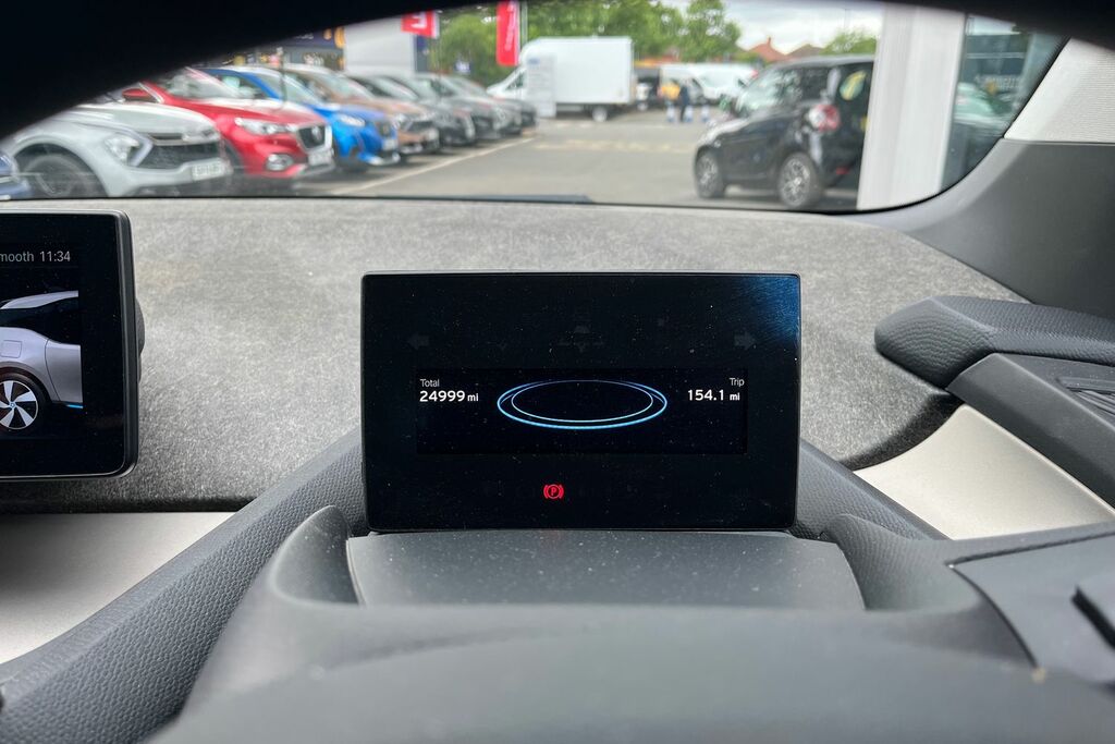 BMW i3 125Kw 42Kwh Suite Interior World Blue #13