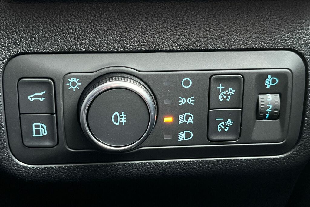 Ford Kuga 2.5 Phev St-line X Black Package Cvt Ni Silver #39