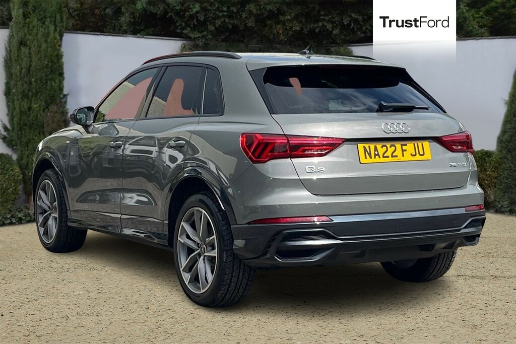 Audi Q3 35 Tfsi Black Edition Grey #2