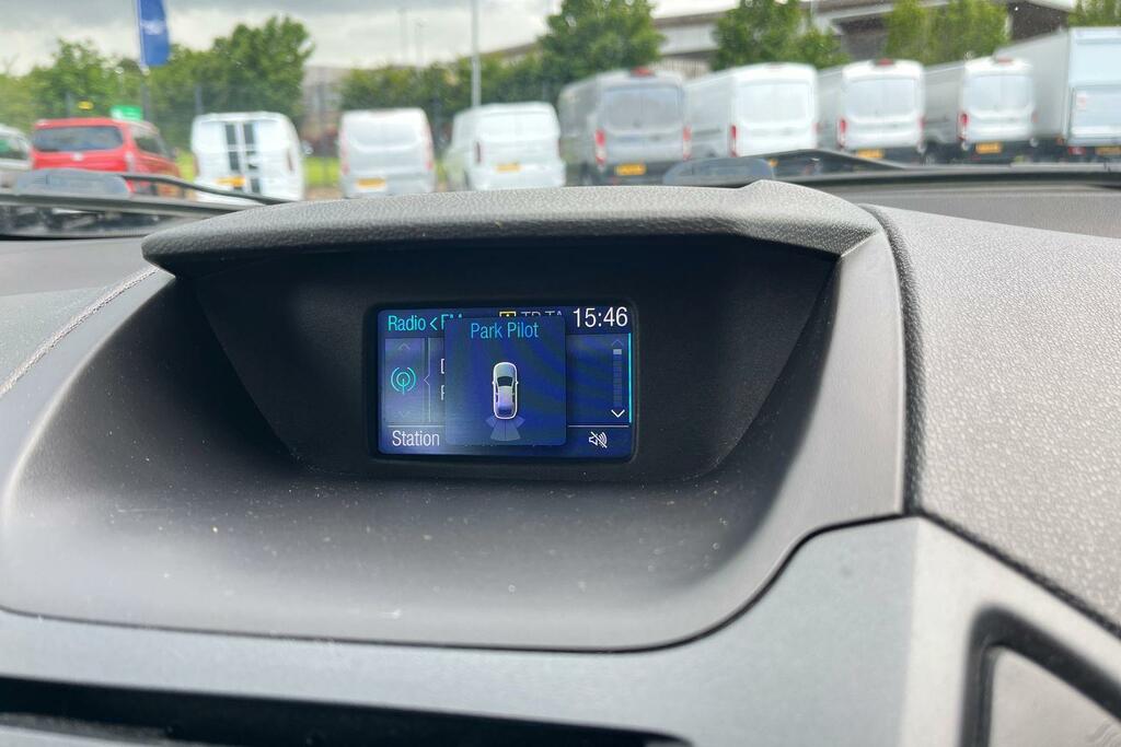 Ford Ecosport Titanium White #36