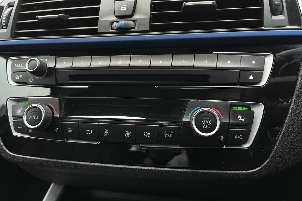 BMW 1 Series Hatchback Black #29