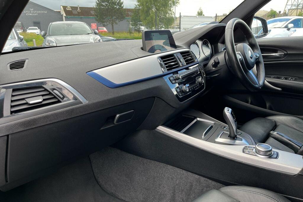 BMW 1 Series Hatchback Black #18