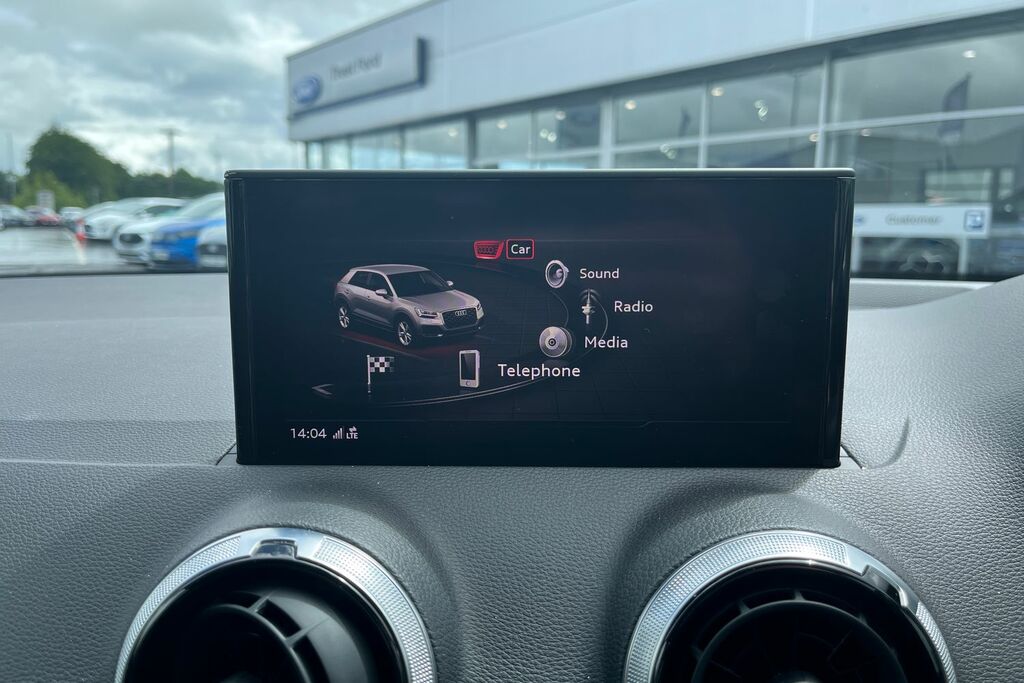 Audi Q2 S Line Black #34