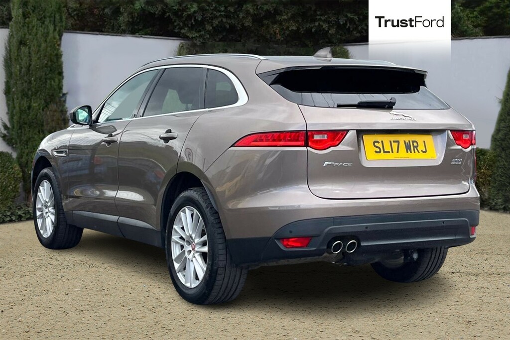 Jaguar F-Pace 2.0D Portfolio Awd Brown #2