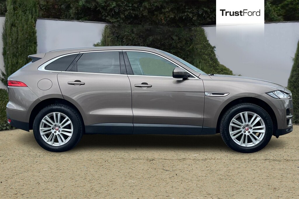 Jaguar F-Pace 2.0D Portfolio Awd Brown #3