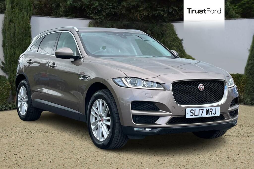 Jaguar F-Pace 2.0D Portfolio Awd Brown
