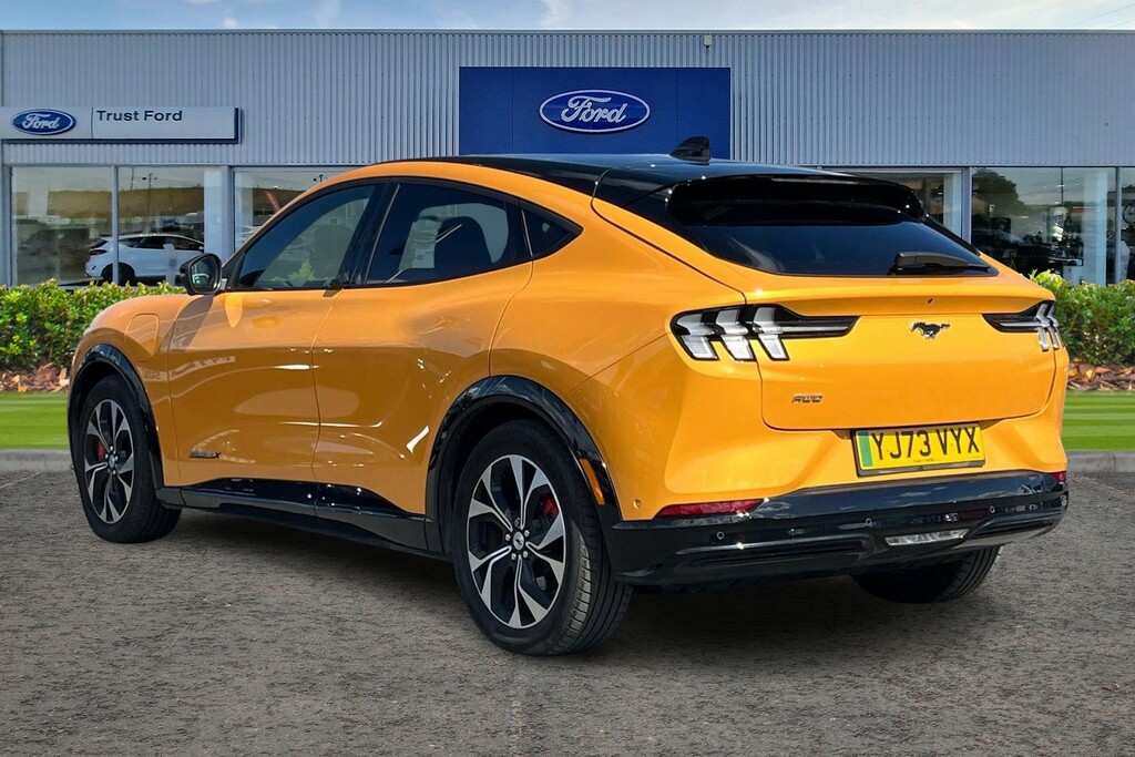 Ford Mustang Mach-E 258Kw Extended Range 91Kwh Awd Orange #2