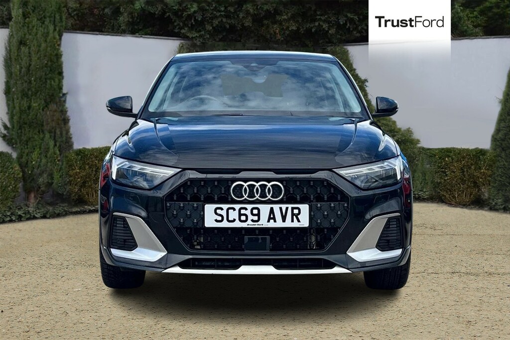 Audi A1 30 Tfsi Citycarver S Tronic Black #6