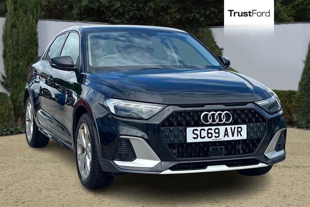 Audi A1 30 Tfsi Citycarver S Tronic Black