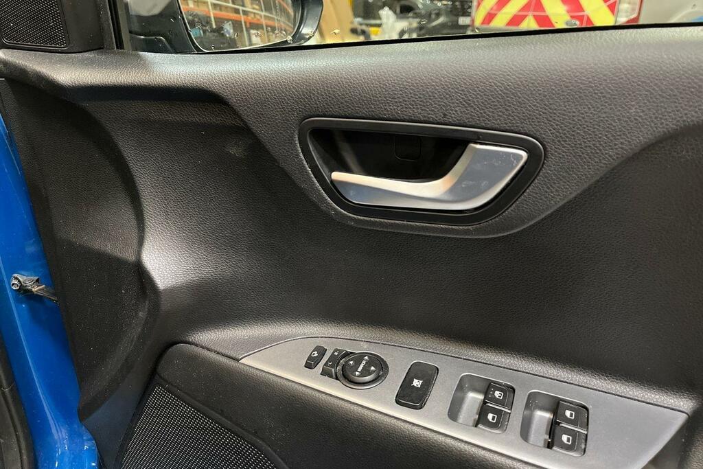 Kia Stonic 1.0T Gdi 99 2 Dct White #24